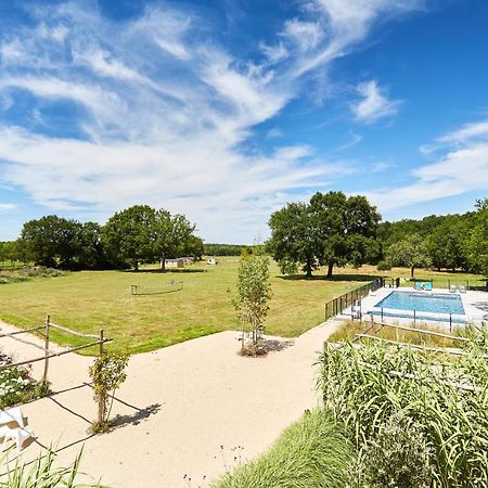 Domaine De L'Oiseliere Hotell Chauché Exteriör bild